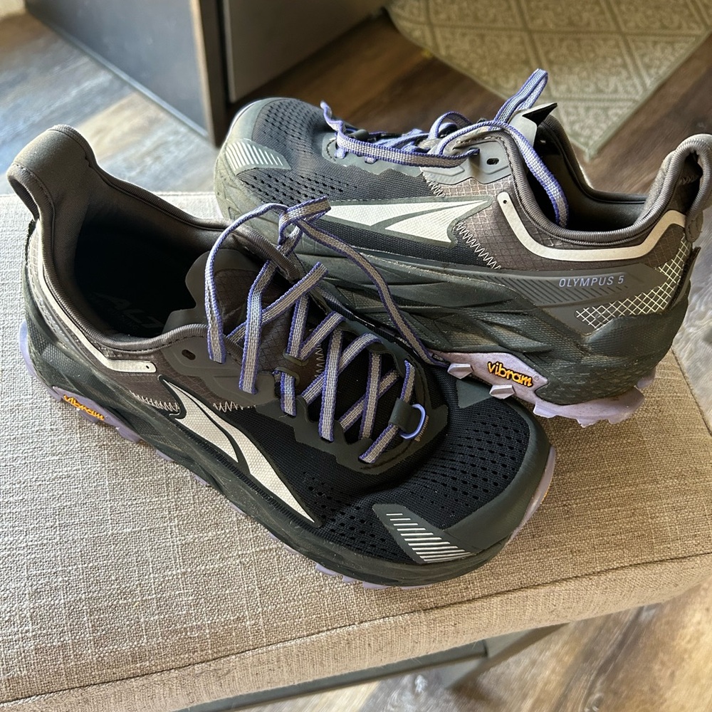 Altra Olympus 5 Trail Shoes - Black and Lavender Women’s 8.5-10, Men’s 7-8.5
